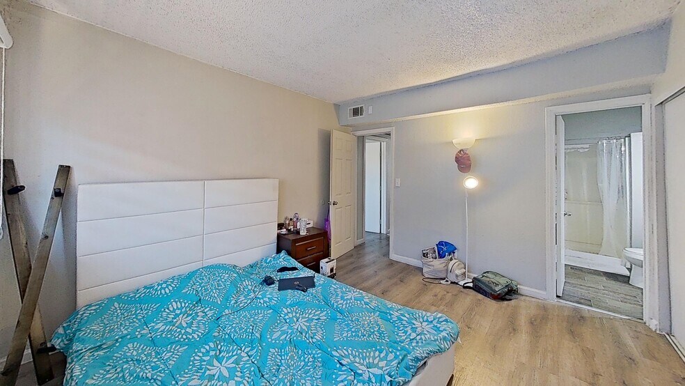 More Photos Of 2213 Sunrise Ave, Las Vegas Apartments For Sale