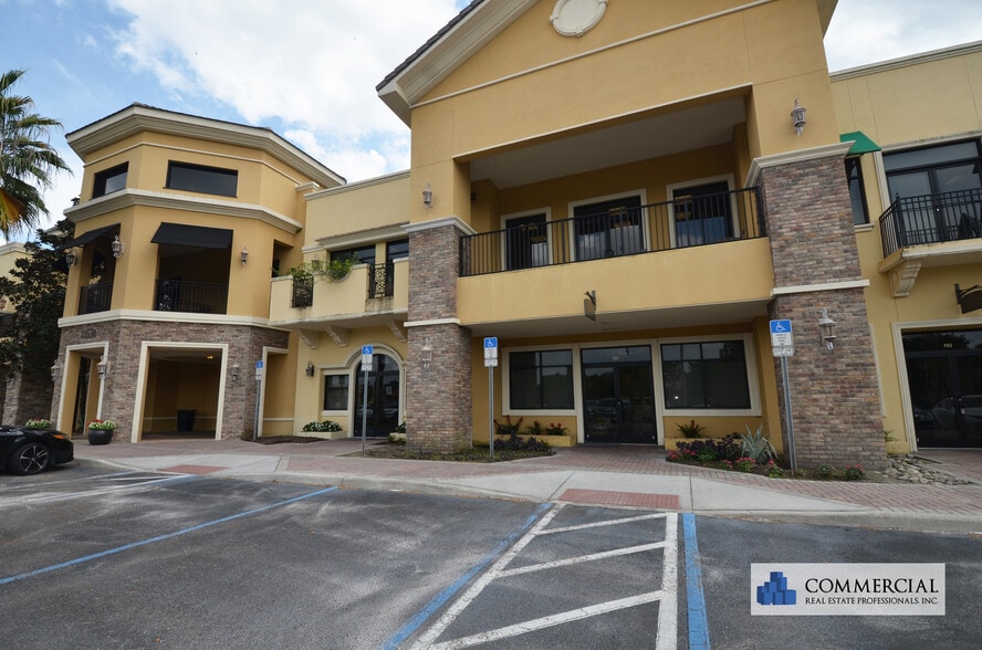 More Photos Of 13538 Village Park Dr, Orlando Office Residential For Lease