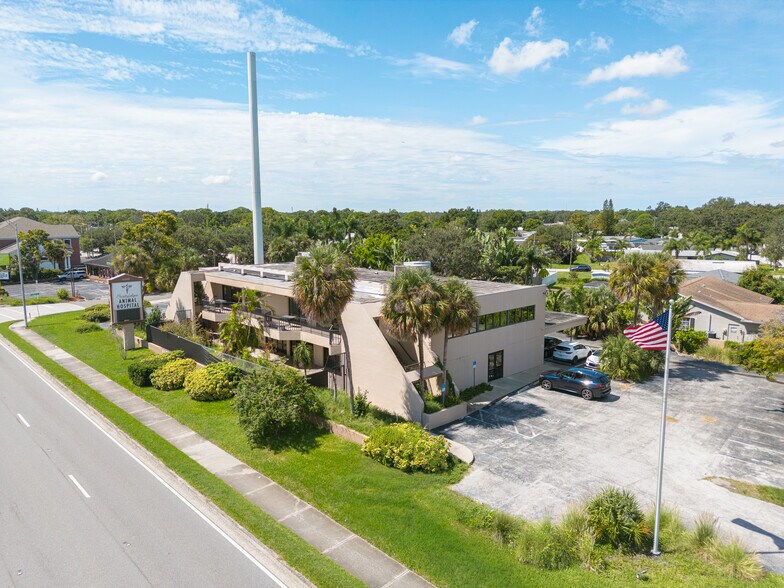 More Photos Of 6400 4th St N, Saint Petersburg Medical For Sale