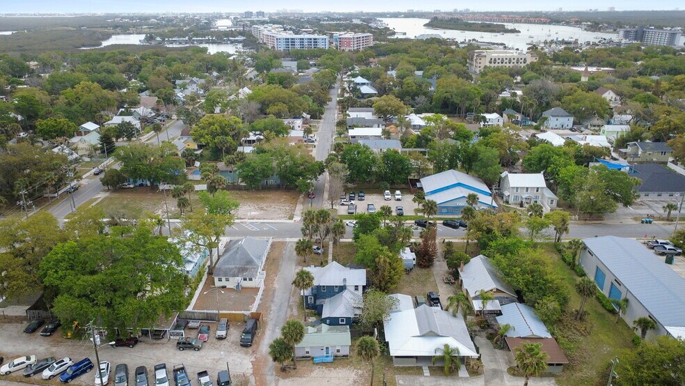 More Photos Of 324 N Orange St, New Smyrna Beach Multifamily For Sale