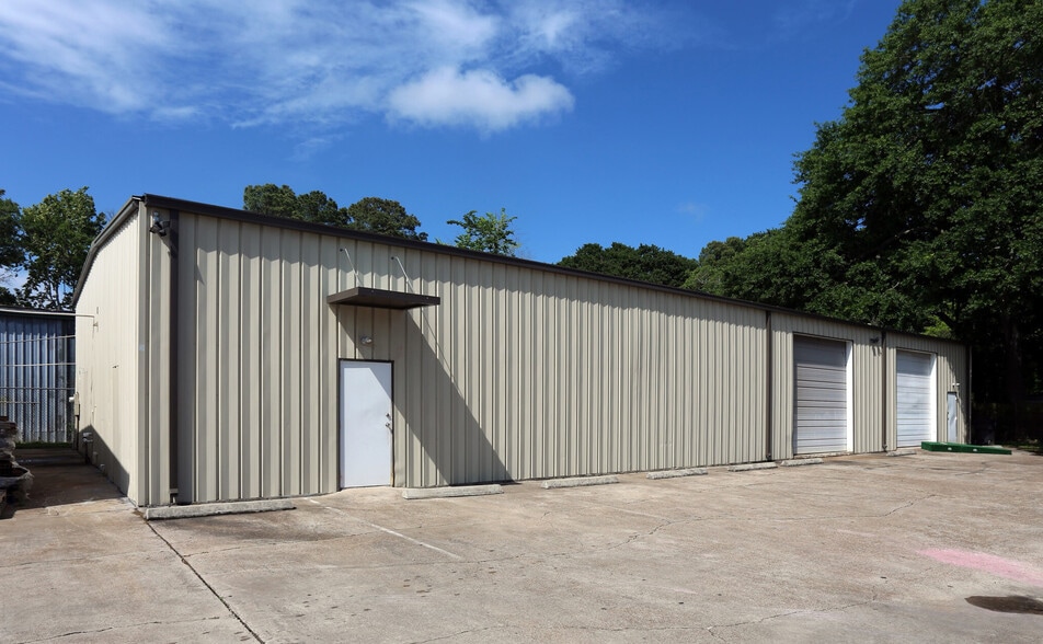 More Photos Of 1611 Elmview Dr, Houston Warehouse For Sale