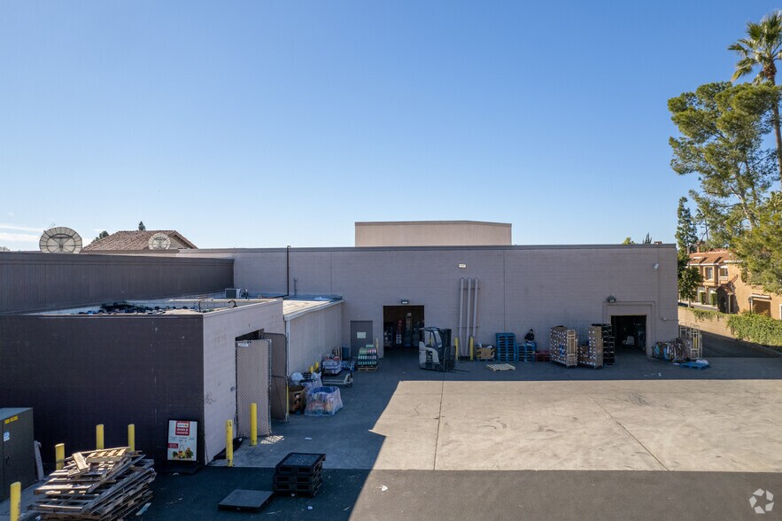 More Photos Of 24301 Muirlands Blvd, Lake Forest Freestanding For Lease