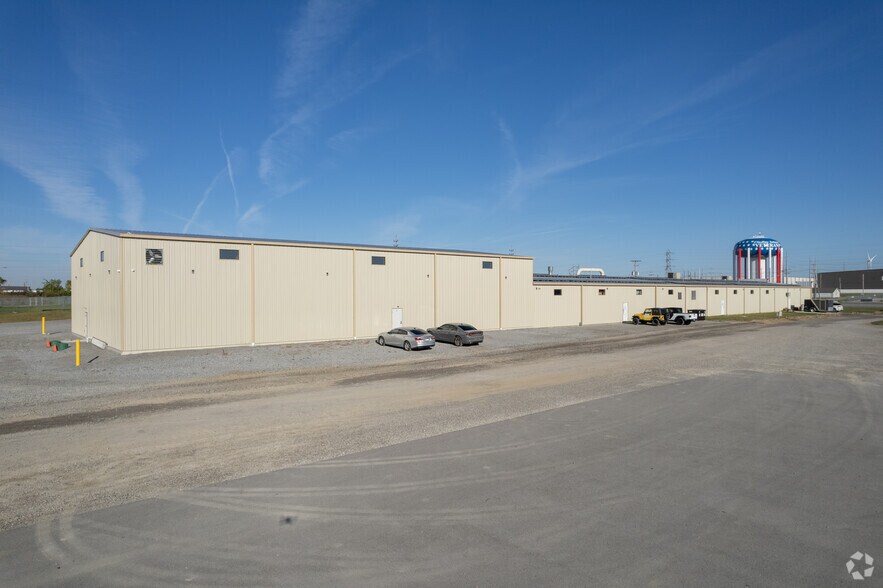 More Photos Of 12495 County Road 99, Findlay Freestanding For Lease