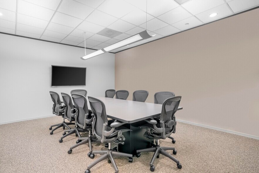 More Photos Of 14090 Southwest Fwy, Sugar Land Office For Lease