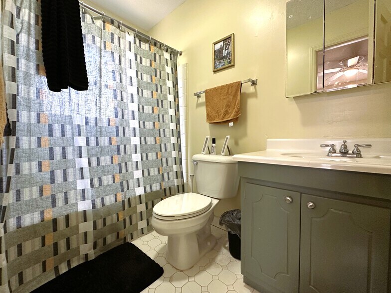 More Photos Of 350 S Pope St, Athens Multifamily For Sale