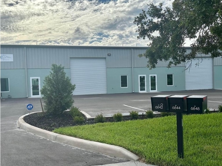 Primary Photo Of 6840-6848 28th Street Cir E, Sarasota Industrial For Lease