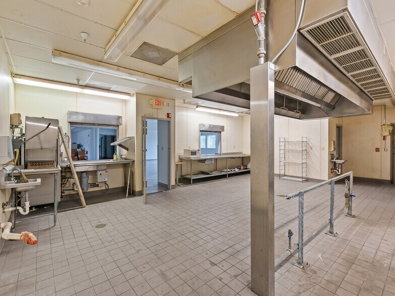 More Photos Of 1299 E Oakland Park Blvd, Oakland Park Office For Sale