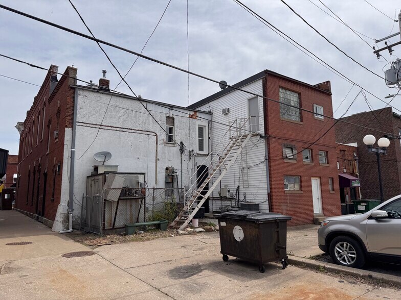 More Photos Of 118 S Lafayette St, Macomb Storefront Retail Residential For Sale