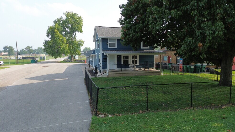 More Photos Of 1209 E 46th St, Indianapolis Freestanding For Sale
