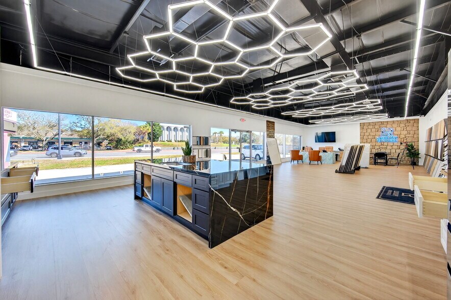 More Photos Of 809 N Cocoa Blvd, Cocoa General Retail For Sale