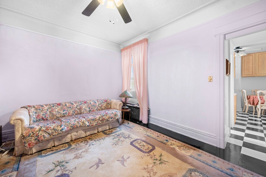 More Photos Of 3172 44th St, Astoria Multifamily For Sale