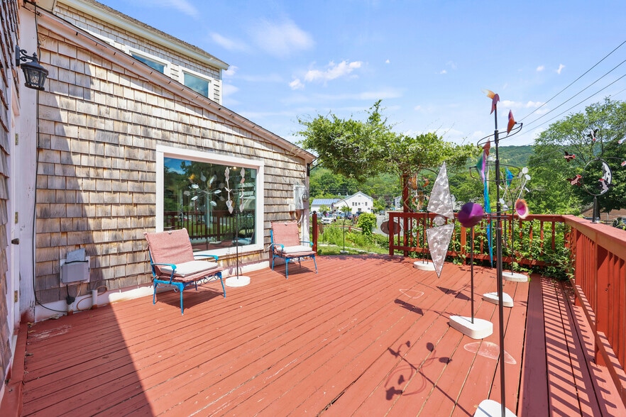 More Photos Of 8 Center St, West Stockbridge Restaurant For Sale