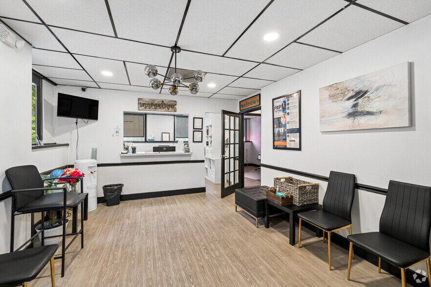 More Photos Of 6911 Laurel Bowie Rd, Bowie Office For Sale