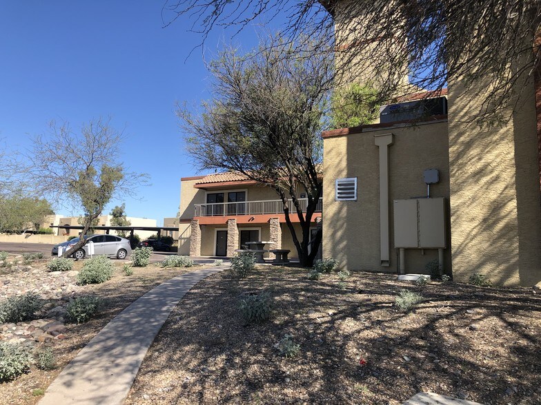More Photos Of 1940 E Thunderbird Rd, Phoenix Medical For Lease