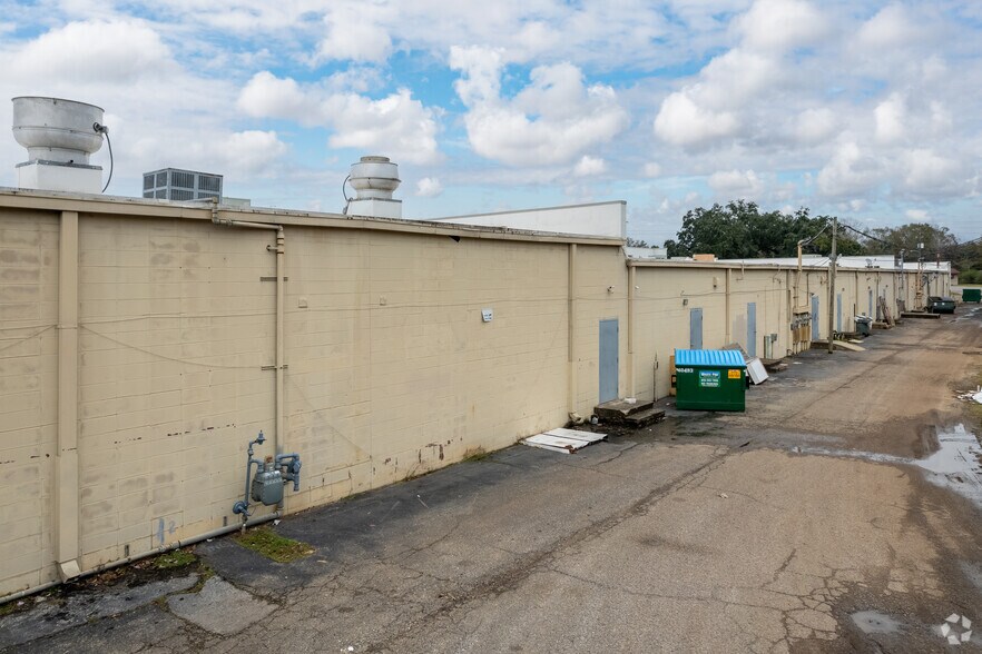 More Photos Of 3 W Nine Mile Rd, Pensacola Freestanding For Lease