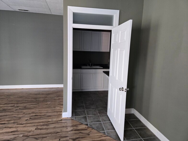 More Photos Of 622 SW 3rd St, Lee's Summit Medical For Lease