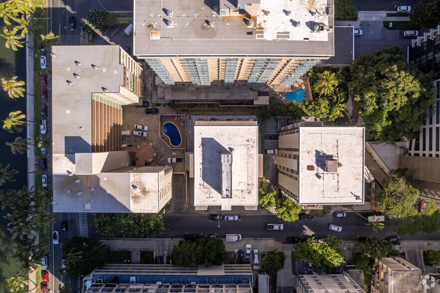 More Photos Of 441 Walina St, Honolulu Apartments For Sale
