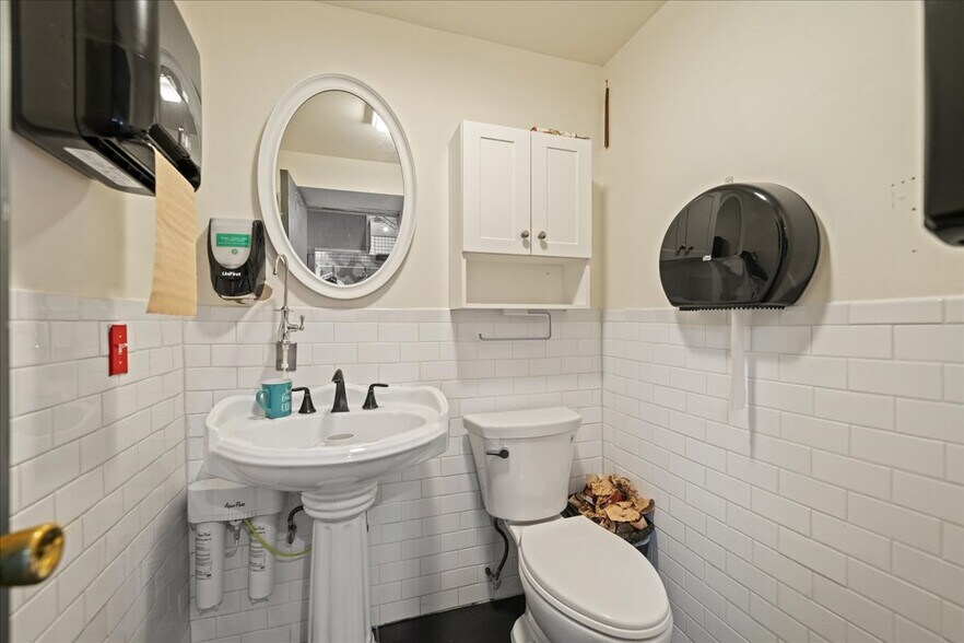 More Photos Of 1005 Route 9W, Fort Montgomery Auto Repair For Sale