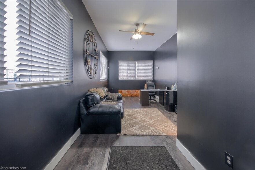 More Photos Of 5482 Miller Rd, Swartz Creek Auto Repair For Sale