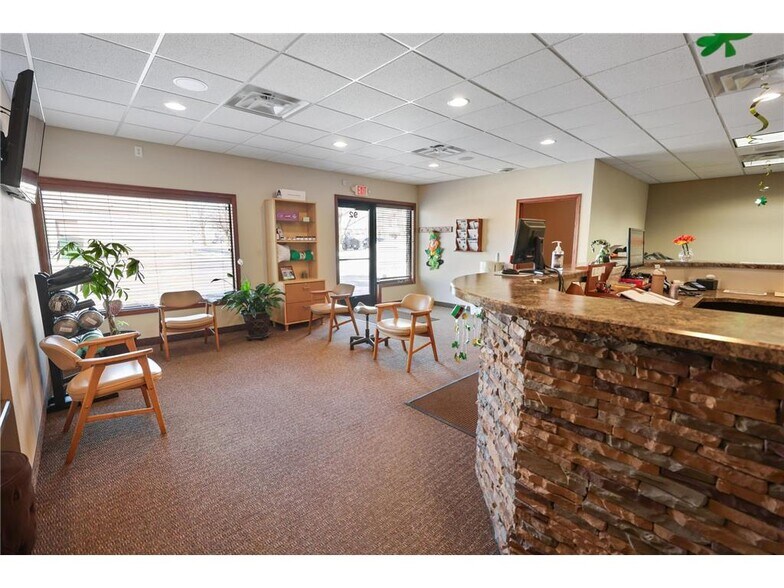 More Photos Of 32 32nd Ave S, Saint Cloud Office For Sale