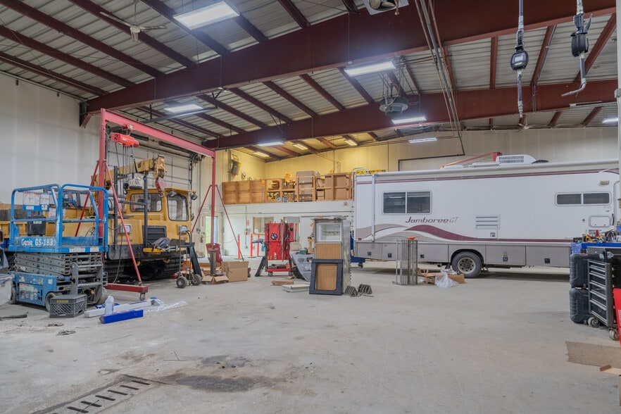 More Photos Of 1285 Queens Way, Fairbanks Warehouse For Sale