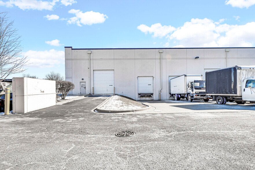 More Photos Of 1603 Rock Creek Blvd, Joliet Distribution For Lease