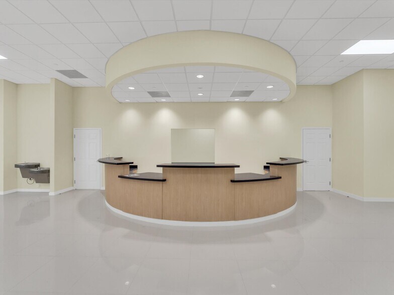 More Photos Of 3301 NW 107th Ave, Miami Research And Development For Lease