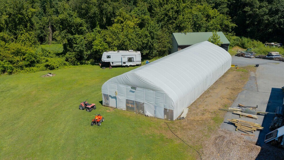 More Photos Of 197 Pencroft Dr N, Holtwood Industrial For Sale