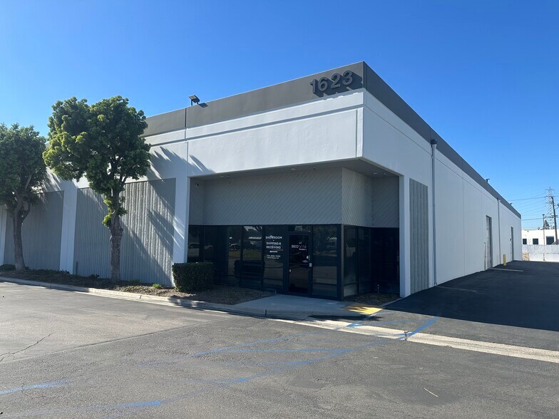 Primary Photo Of 1623-1625 S Sunkist St, Anaheim Warehouse For Lease
