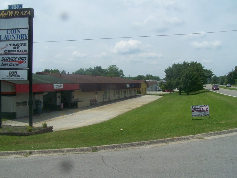 More Photos Of 301-309 Oak Ridge Tpke, Oak Ridge Office For Lease