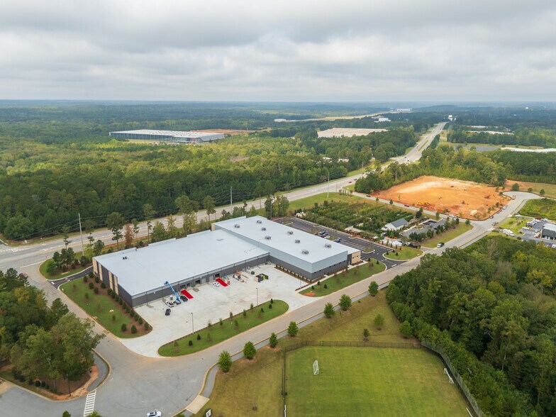 More Photos Of 1001 Moba Dr, Peachtree City Warehouse For Lease