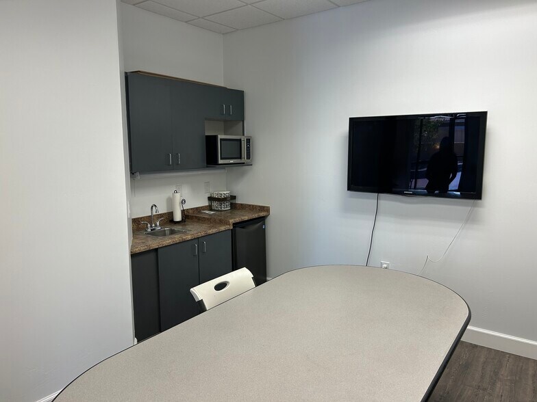 More Photos Of 18205 N 51st Ave, Glendale Office For Lease