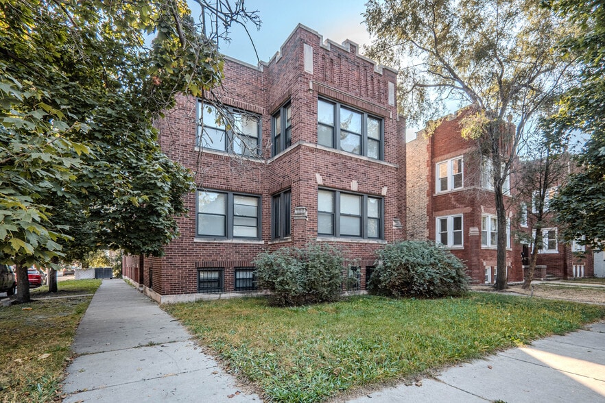 More Photos Of 7701 S Eggelston St, Chicago Apartments For Sale