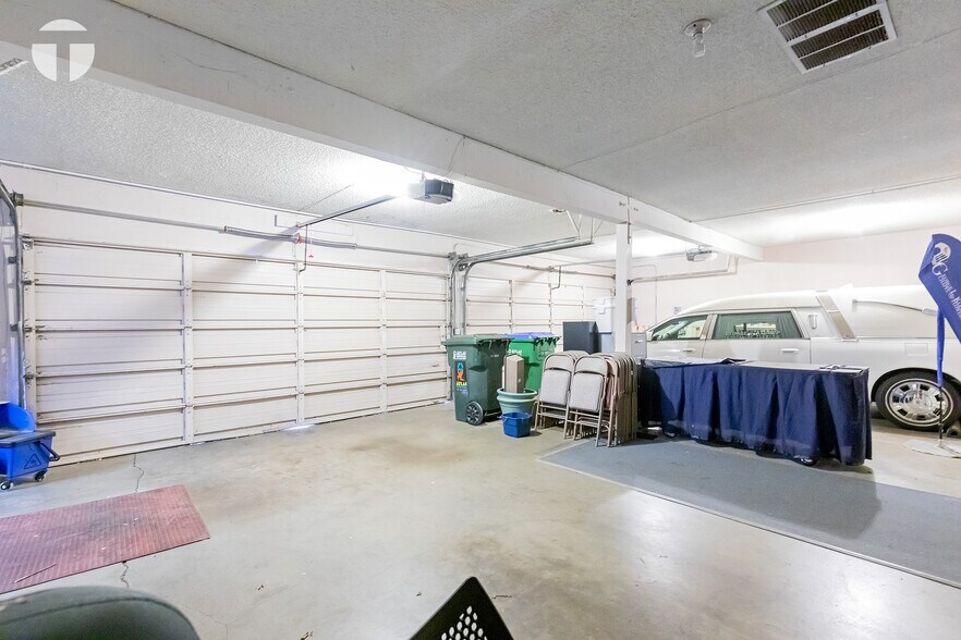 More Photos Of 2685 Riverside Blvd, Sacramento Funeral Home For Sale