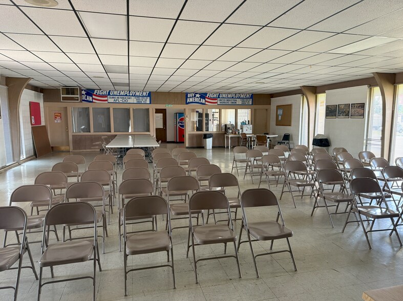 More Photos Of 2800 S High St, Columbus Office For Sale
