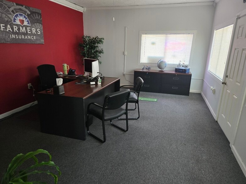 More Photos Of 16235 Foothill Blvd, Fontana Freestanding For Lease