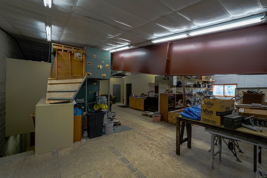 More Photos Of 105 Rocky Cliff Ln, Kalispell Industrial For Sale