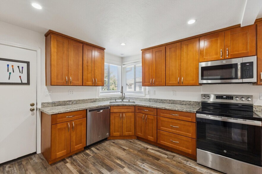 More Photos Of 3851 Vineyard Ave, Pleasanton Multifamily For Sale