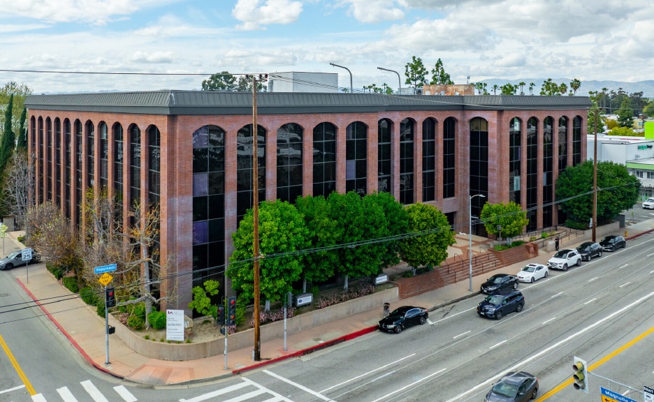 More Photos Of 15315 Magnolia Blvd, Sherman Oaks Office For Sale