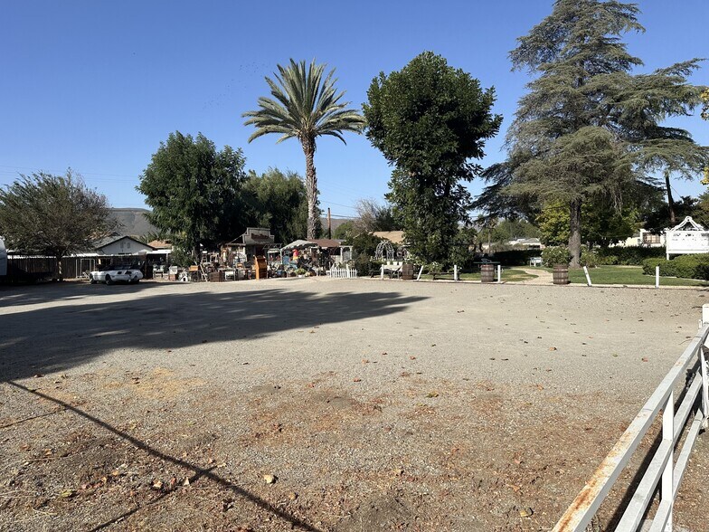 More Photos Of 42030 C St, Murrieta Freestanding For Sale