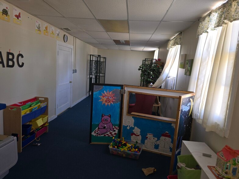 More Photos Of 5109 N Adams St, Spokane Office For Sale