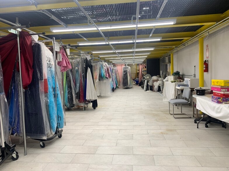 More Photos Of 1385 Seabury Ave, Bronx Warehouse For Lease