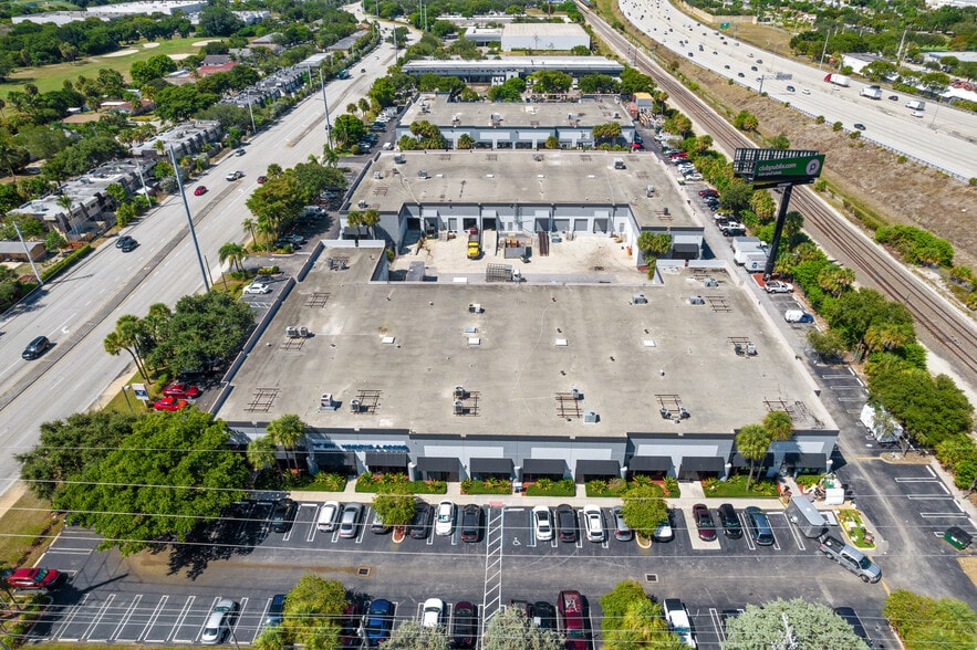 More Photos Of 955 S Congress Ave, Delray Beach Showroom For Lease