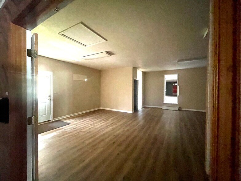 More Photos Of 2205 Highway 49, Wiggins Specialty For Sale