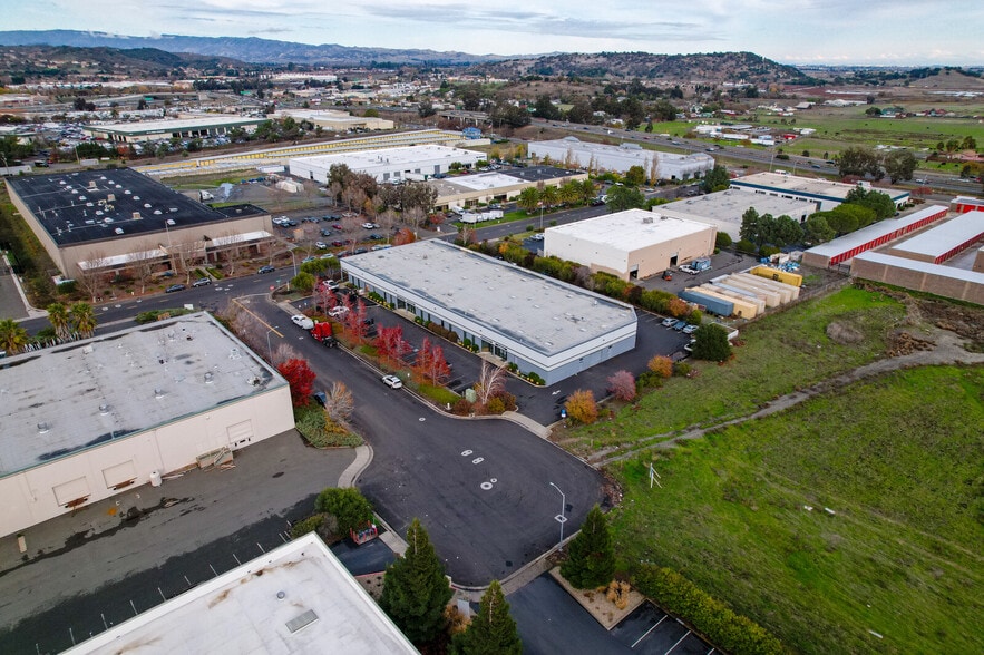 More Photos Of 4949 Fulton Dr, Fairfield Research And Development For Lease