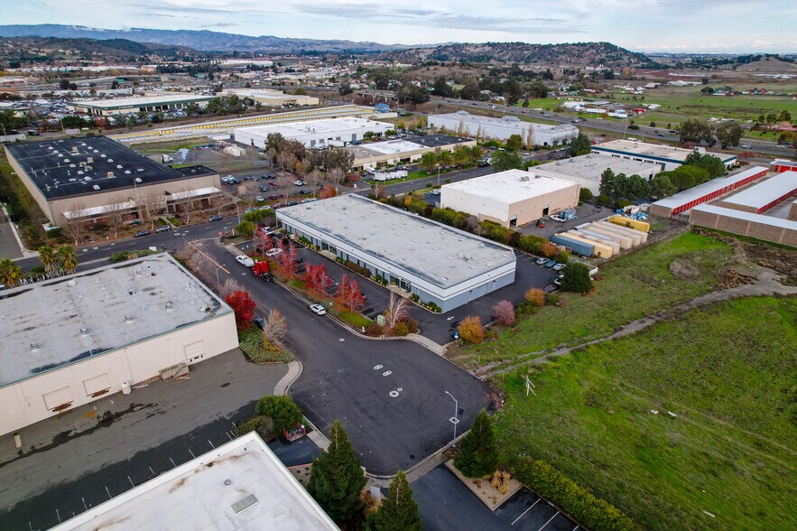 More Photos Of 4949 Fulton Dr, Fairfield Research And Development For Lease