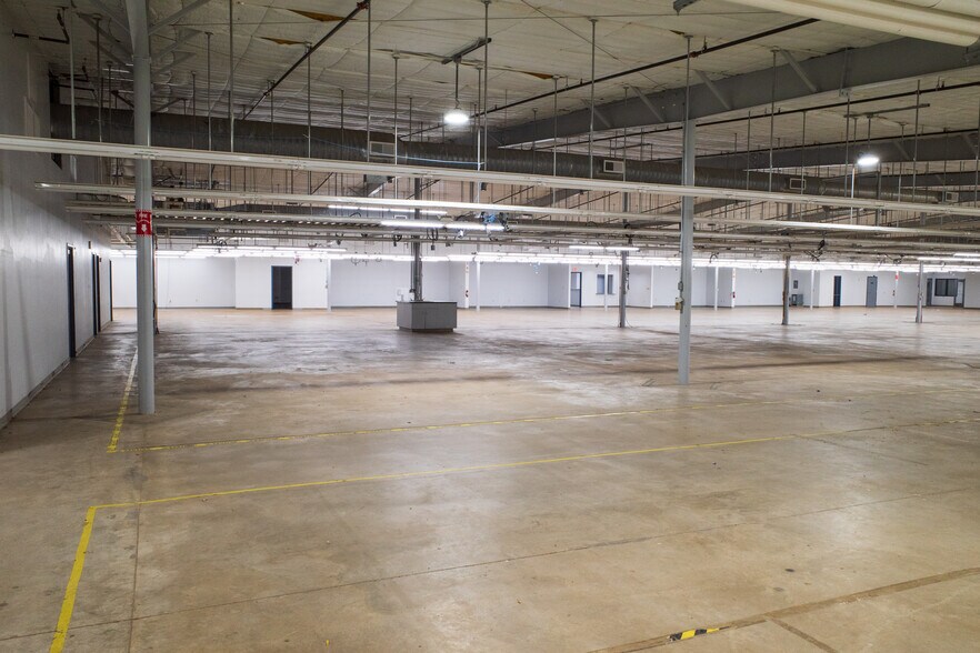 More Photos Of 151 Graham Rd, College Station Research And Development For Lease