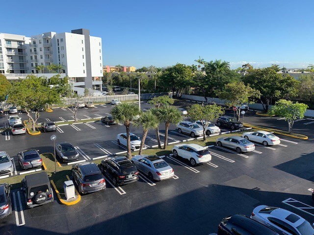 More Photos Of 175 Fontainebleau Blvd, Miami Office For Lease