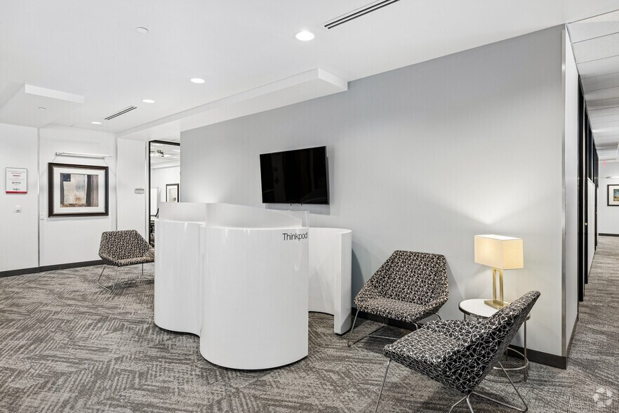 More Photos Of 2415 E Camelback Rd, Phoenix Coworking Space