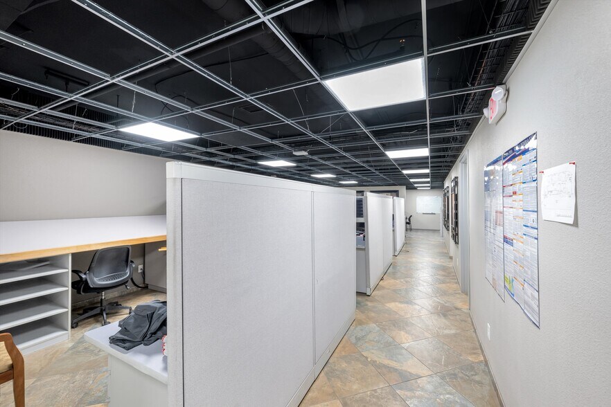 More Photos Of 2645 W Cheyenne Ave, North Las Vegas Flex For Sale